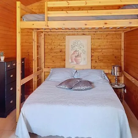 Cosy Avec Piscine En Campagne בקתה