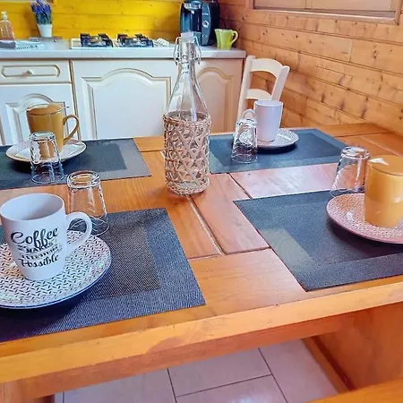 Cosy Avec Piscine En Campagne * קונדום